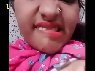 Desi Indian teen girl making her denuded Video for her boyfriend